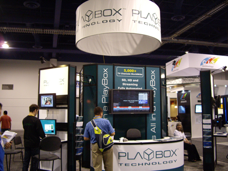 PLAYBOXЂ̃u[X